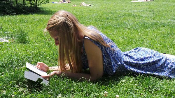 Reading in the park Reading in the park